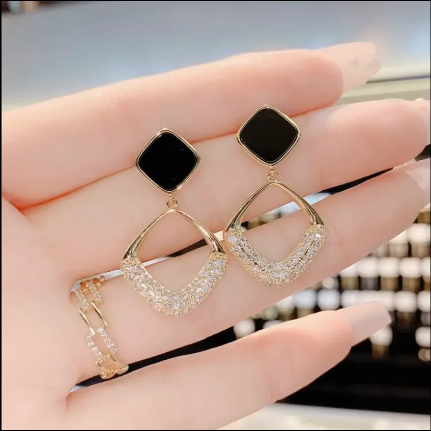 Enamel African Crystal Diamonds Alloy Statement Vintage Earring Gold Plated Jewelry Earring Women - Image 3